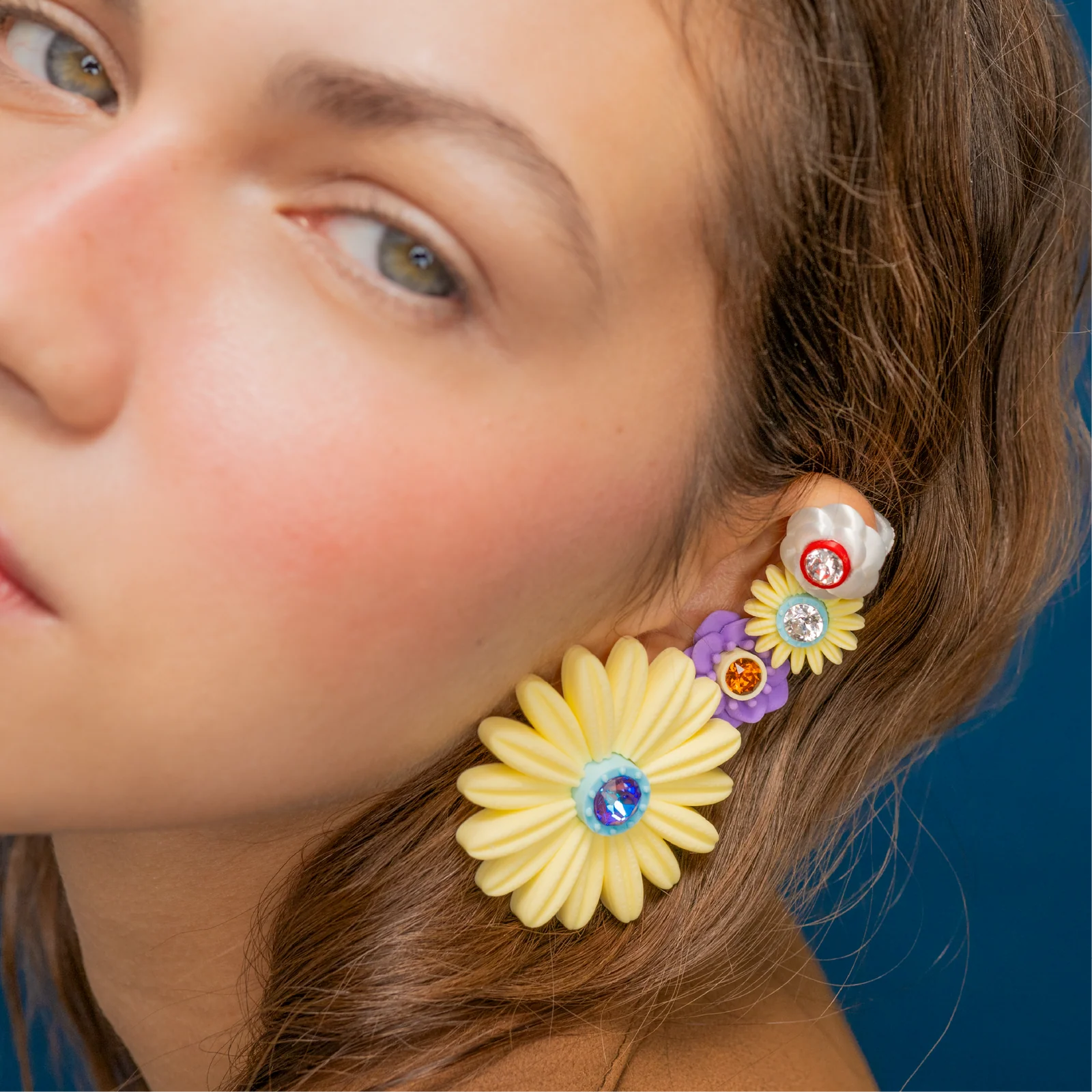 Maxi Daisy Studs
